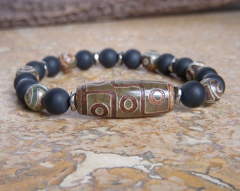 Men's bracelet for good luck in natural stone of Nepalese Dzi Agates. Father's Day gift, original men's gift.