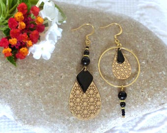 Asymmetrical, mismatched black "Noémie" earrings. Long earrings with enamel pendant. Original women's gift.