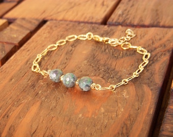 LABRADORITE bracelet I Fine and delicate women's bracelet I Chiseled 18 k gold chain I Natural stone bracelet I Original women's gift