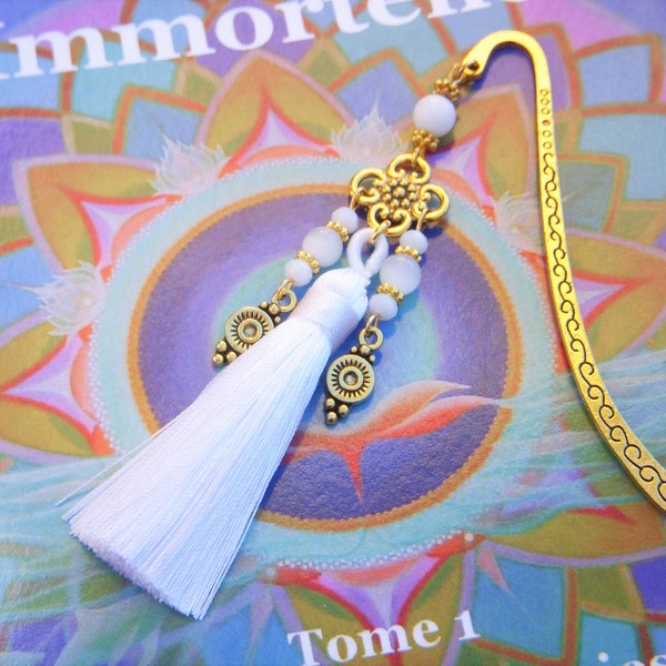 Bookmarks in jade and cat's eye beads I White bookmark I Atsem gift I Teacher gift I Gift for her