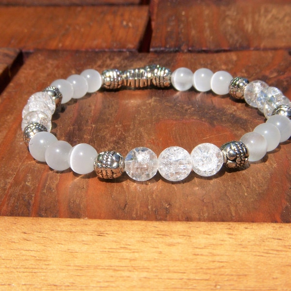 Bracelet Femme en Cristal de roche et perles œil de chat. pierres naturelles, perles tibétaines. cadeau femme. Bracelet tendance