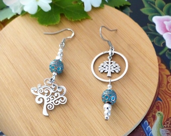 Asymmetrical "Amanda" earrings in silver and turquoise. An original gift for women. For nature lovers.