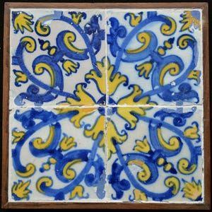 Set of Four 17th-Century Portuguese tiles Azulejos with Floral Motifs (c. 1670)