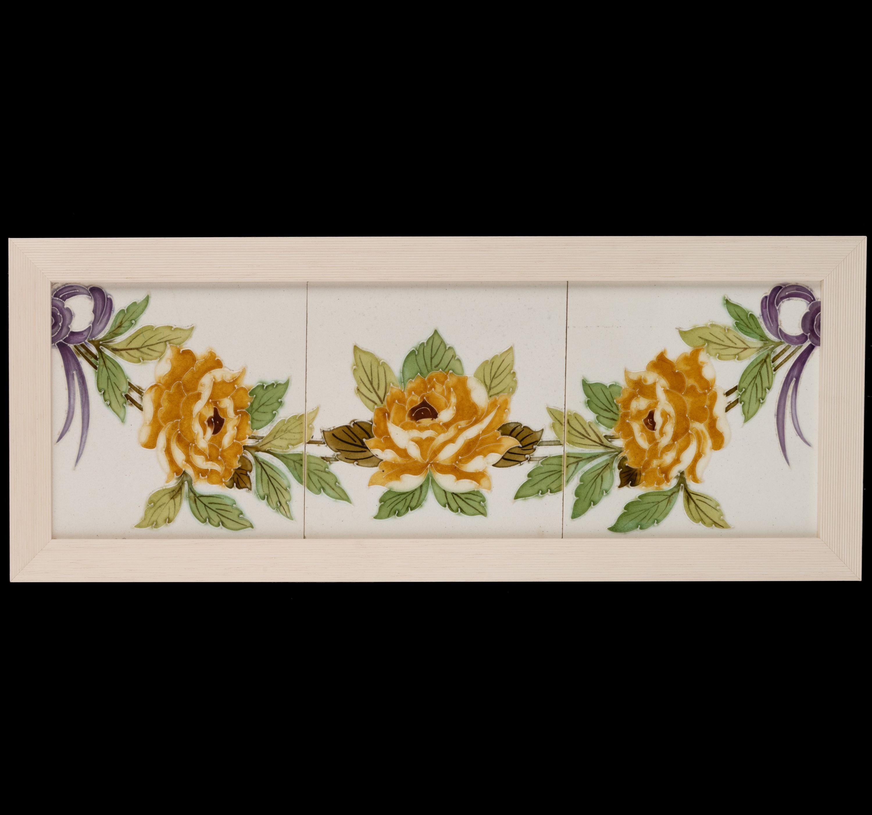 アンティーク・アールヌーボー・タイル：額入りイエローローズ