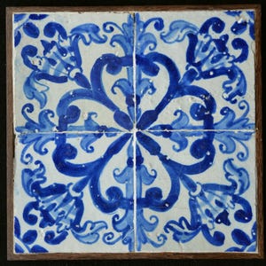 Set of Four 17th-Century Portuguese tiles Azulejos with Floral Motifs (c. 1670)
