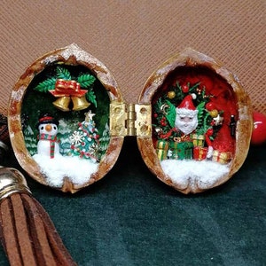 Walnut Shell doll house,Xmas gift,miniature Santa