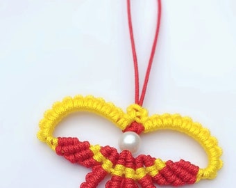 Macrame Butterfly Tutorial: Easy DIY Paracord Pattern