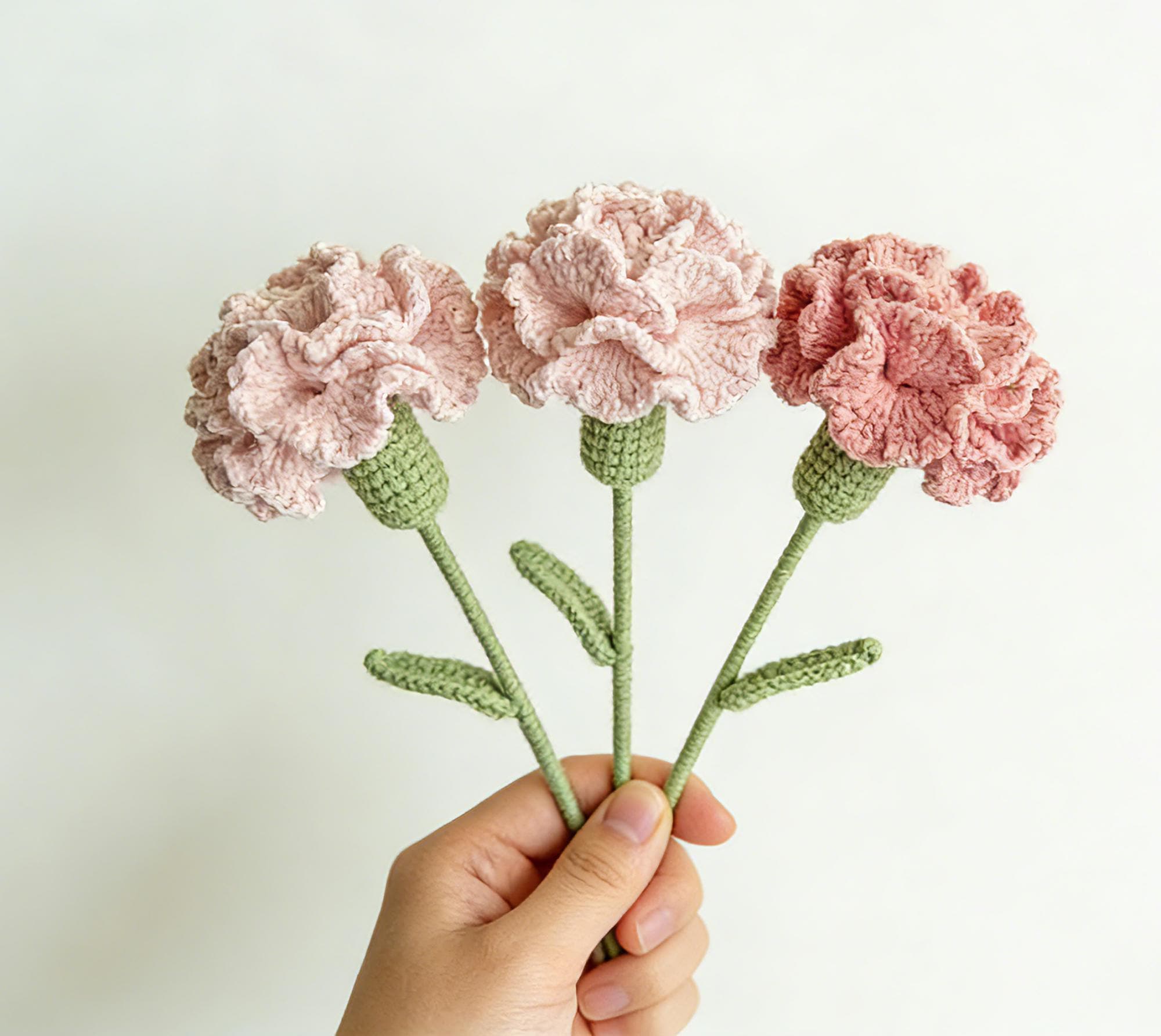 19 Carnation Crochet Patterns for Bouquets, Gifts, and Home Decor 13 Crochet Carnation Pattern: Detailed Beginner