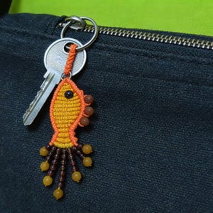 Tutorial de pingente de peixe em macramê: padrão para iniciantes (PDF)