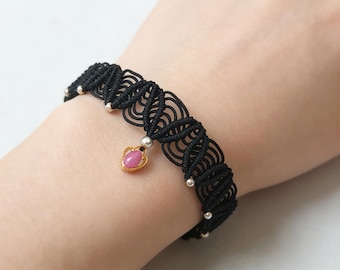 Easy-to-Follow Macrame Bracelet Tutorial for Beginners,DIY friendship bracelet