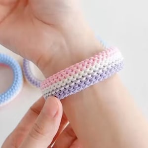 Einfach zu häkeln Regenbogen Armband Muster | Anfängerfreundlich | Nur Hebemaschen | Einfacher DIY Schmuck