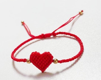 Padrão de pulseira de coração em macramê: tutorial de joias para iniciantes