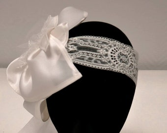 Bibi mariée, accessoire mariage,bandeau de dentelle et fleur en soie, tulle et dentelle, inspiration retro, 'années Folles'