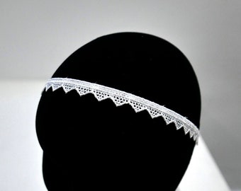 Headband mariage en ruban de dentelle forme triangle