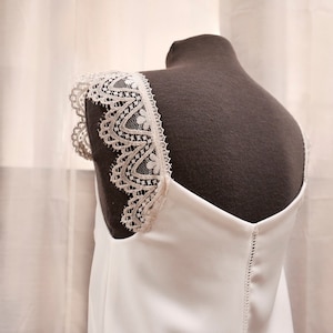 Top in crepe and ivory lace, bridal tank top
