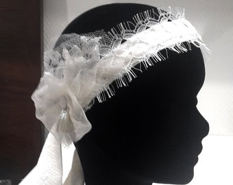 Headband de mariage en dentelle a fleur en tulle et rubans argentés a nouer