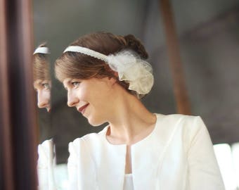 Bibi headband de mariée a fleurs en tulle plumetis, mousseline de soie et dentelle, inspiration rétro bohême