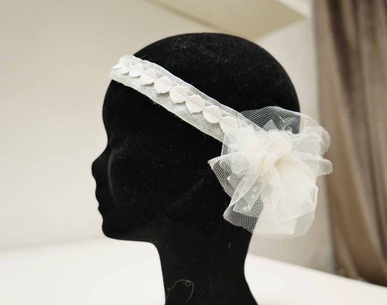 Headband de mariage a fleur en tulle, soie et pompon blanc et rose image 3