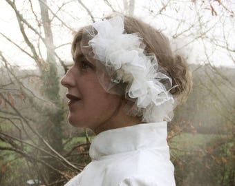 Headband de mariée, couronne de fleurs, blanc, soie, tulle, dentelle, rubans, inspiration romantique, bohème