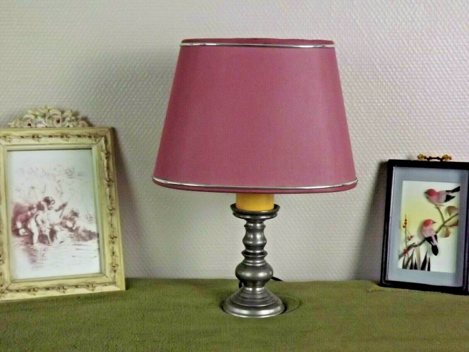 Vintage Français Pewter Candle Stick Lampe de Table avec Couleur Prune Ovale Ombre - Vintage Éclaira