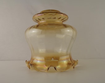 Großer Mid Century Lampenschirm aus bernsteinfarbenem Glas mit geripptem Effekt und gekräuseltem Rand