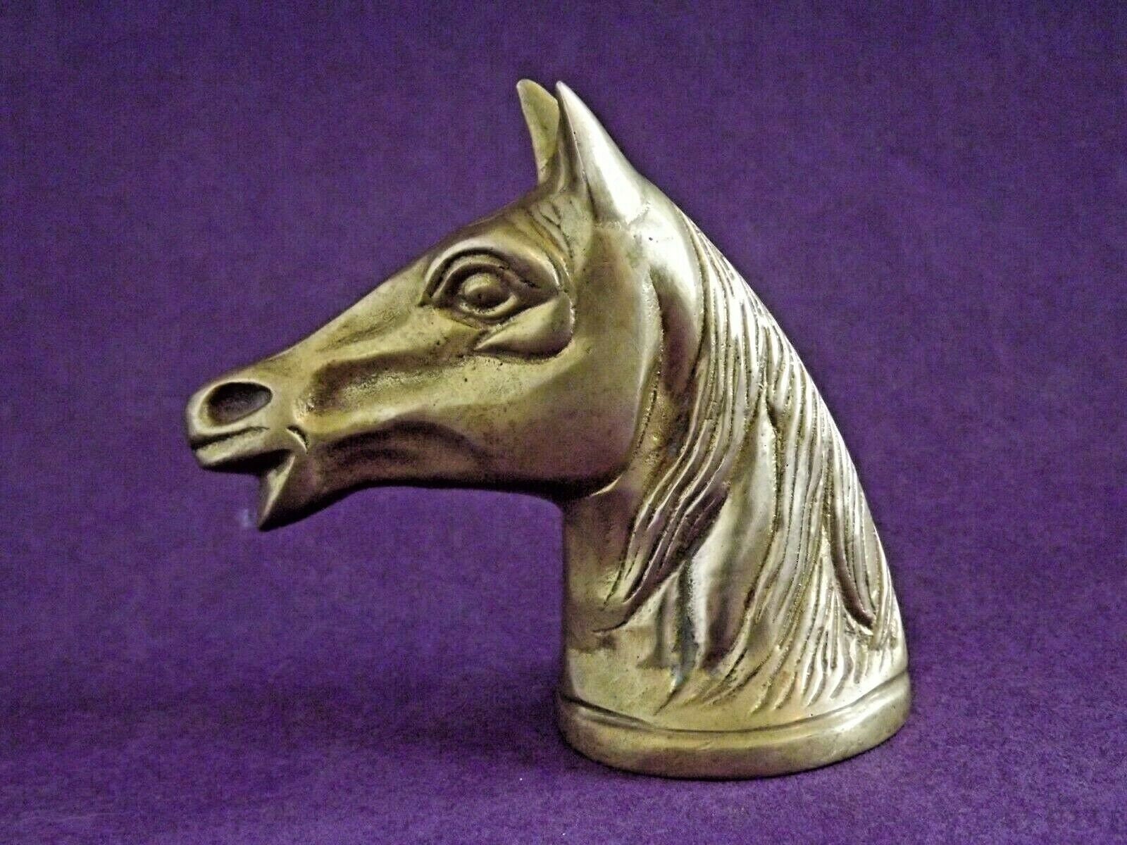 Délicieux Français Antique Détaillé Brass Horses Head Shaped Bottle Opener - Vintage Français. Vaiss