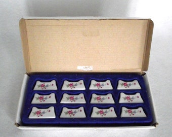 Set of 12 Vintage French Porcelain Cutlery Rests With Pretty Floral Decoration - Vintage French. Cutlery Rests. Table Decoration.