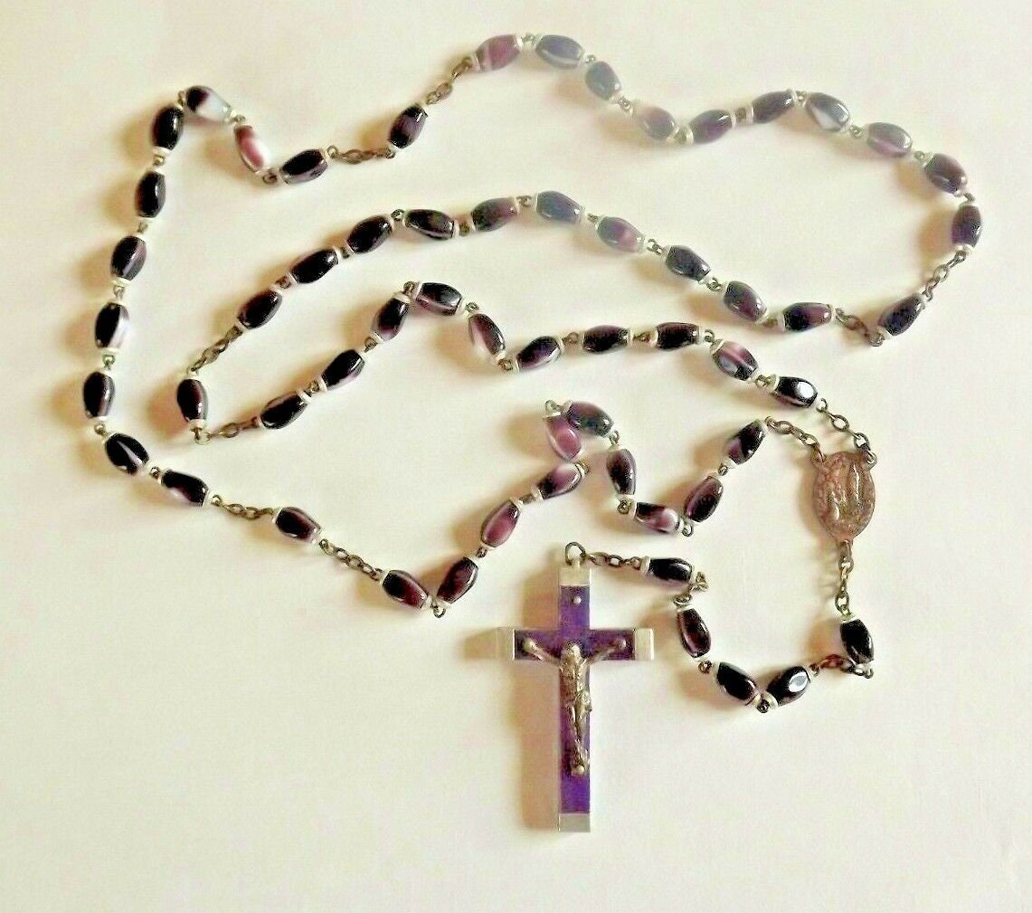 Vintage Français Lourdes Rosary Beads Purple With Silver Links Badge & Cross - Vintage Français Rosa