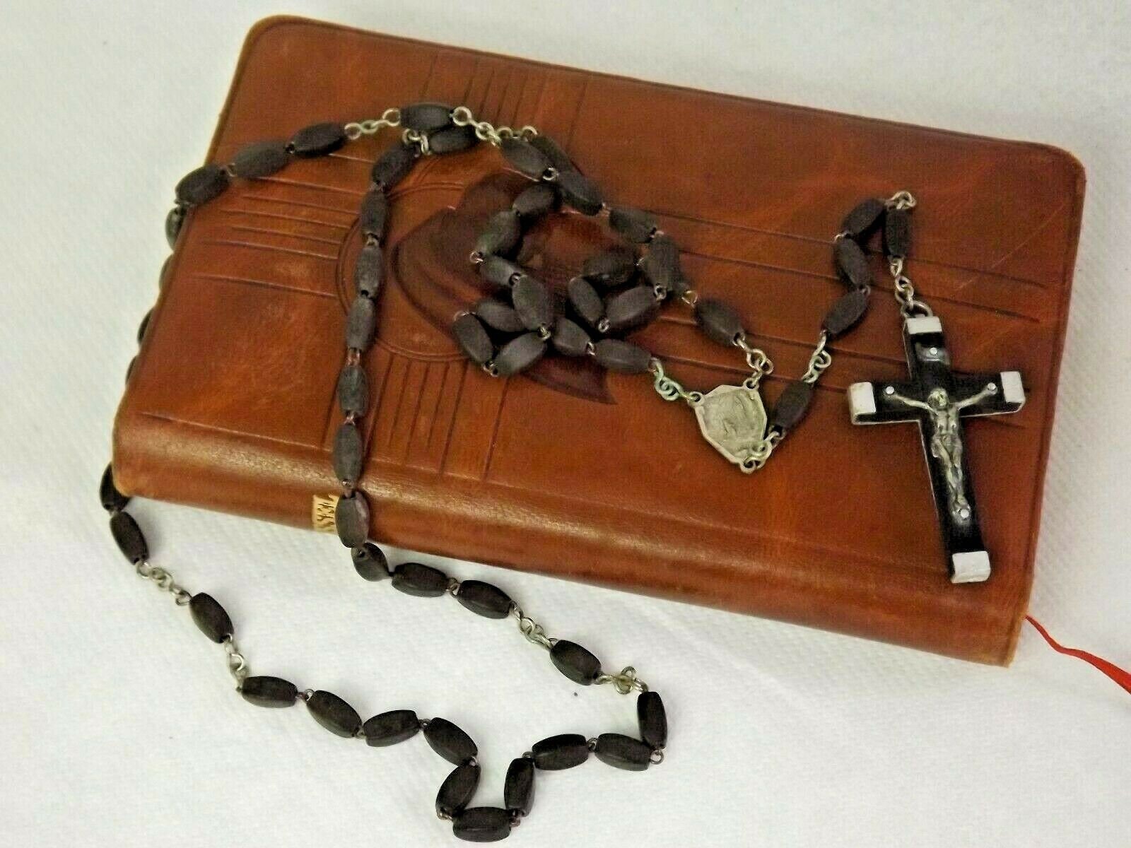 Vintage Français Perles de Chapelet Perles Graine Noire Brunes avec Médaille et Crucifix - Vintage.