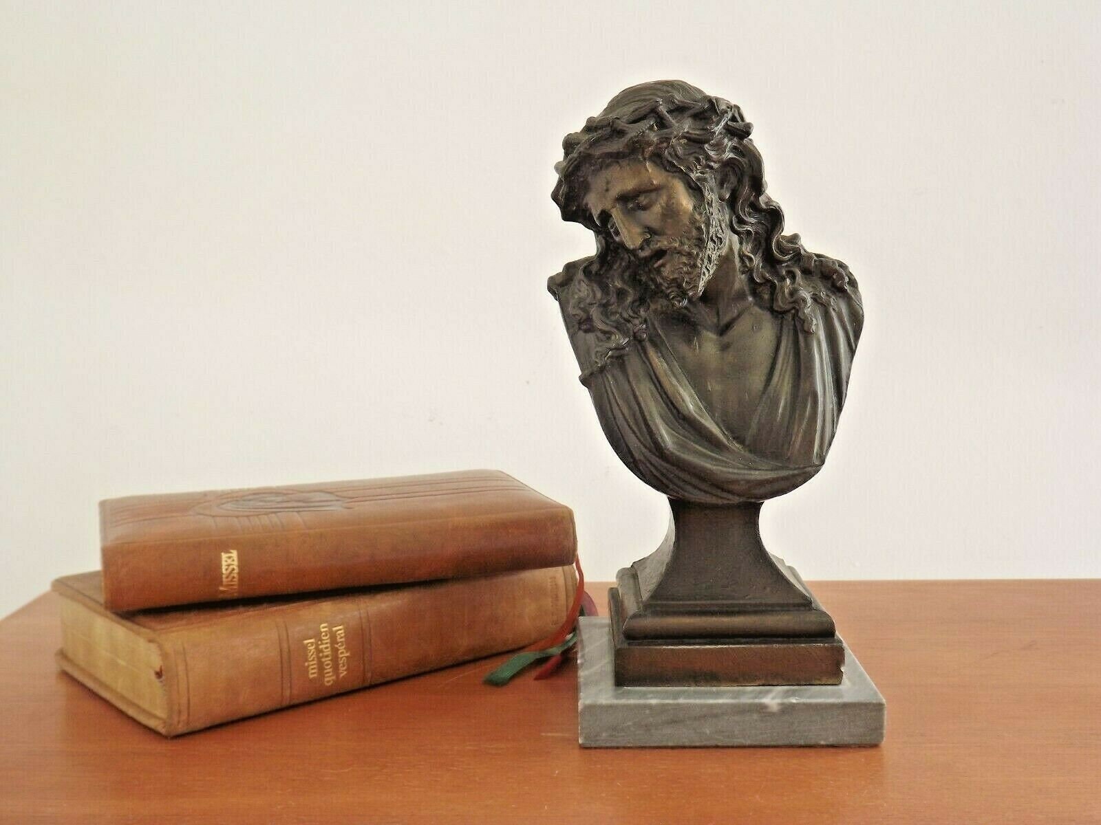 Vintage Français Buste Du Christ sur Marbre Gris Stand Signé &estampillé France - Vintage Statue Rel