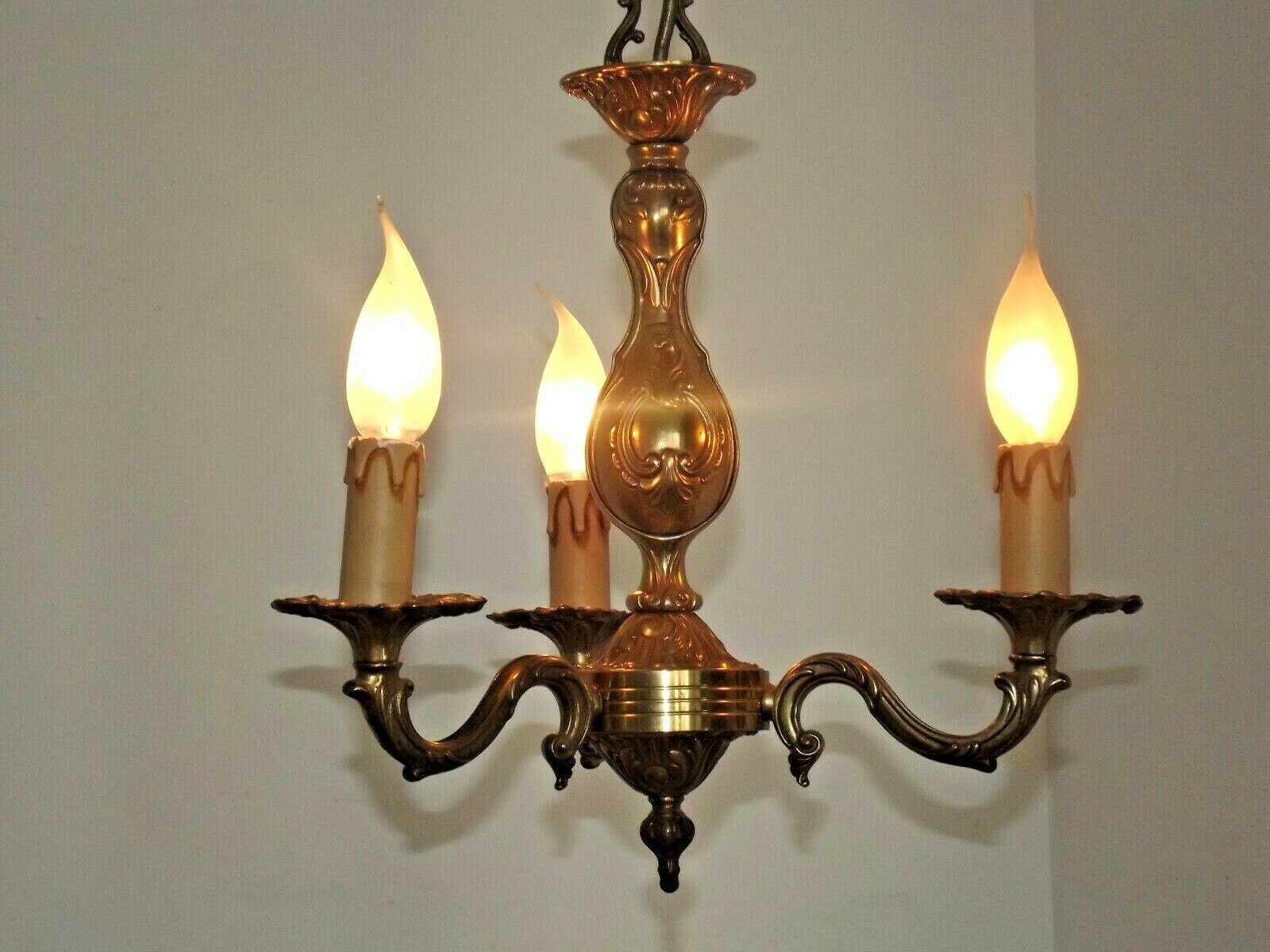 Traditionnel Vintage Italien 3 Light Bronze/Laiton Lustre Feuille Détail - Éclairage Vintage. à Bras