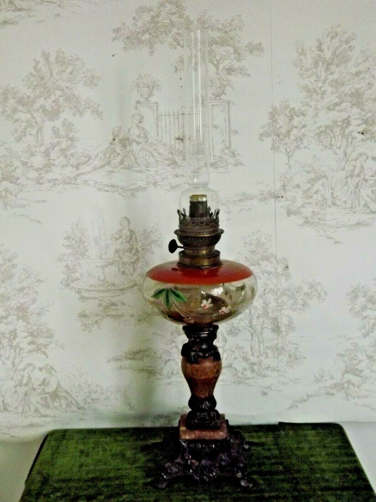 Français Antique Oil Lantern avec Base en Laiton Floral Glass Bowl Clear Funnel - Français Lamp. Kre