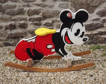 Jouet à bascule en bois Mickey Mouse Disney vintage des années 1980 pour enfant - Français vintage. Cheval à bascule. Chaise berçante Mickey. Jouet à bascule pour enfant.
