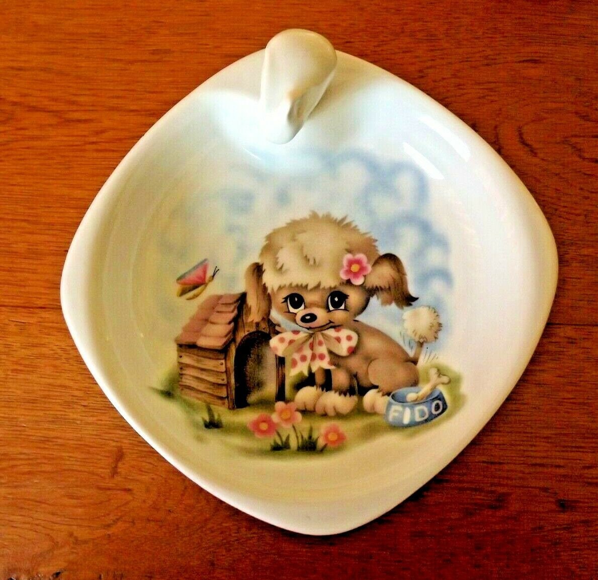 Délicieux Français Vintage Apilco Dog in Kennel Warming Bowl & Bunny Stopper - Français. Bol Chauffa