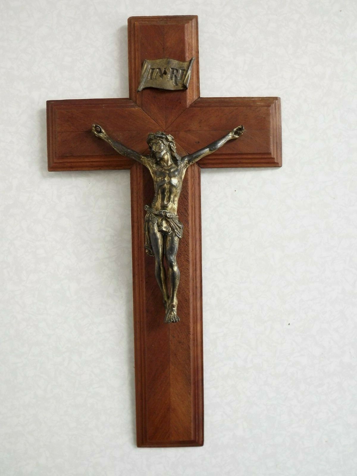 Vintage Français Hanging Wood & Bronzed Metal Crucifix Tiered Edge - Vintage Français. Religieux. en