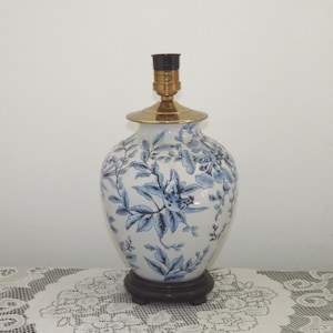 Vintage Blue And White Chinoiserie Ginger Jar Table Lamp with Raised Bird & Floral Motif