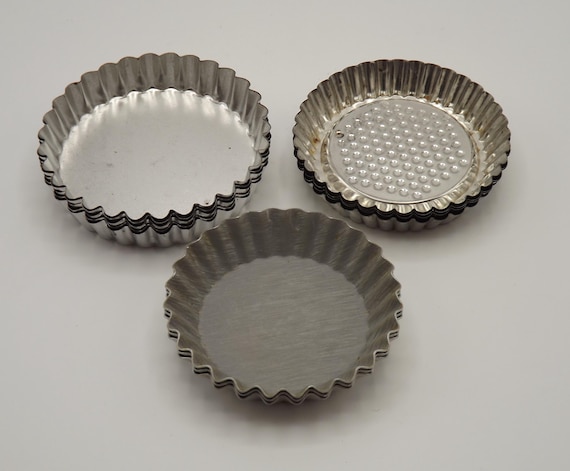 Vintage Französische Tarteform - Set mit 12 Patisserie Backformen