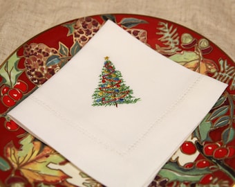 Christmas Tree Napkin Set, botanical embroidery, Embroidered Napkins, Reusable Napkins, Holiday Cloth Napkins, white linen napkins