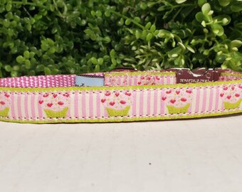 5/8" 3/4" Dog Collar, Small Dog Collar, Puppy Collar, Hearts Dog Collar, Cupcake Dog Collar, Cute Dog Collar