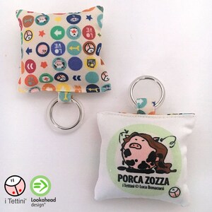 Keyring PORCA ZOZZA, i Tettini®| Personalized illustrated cotton key ring