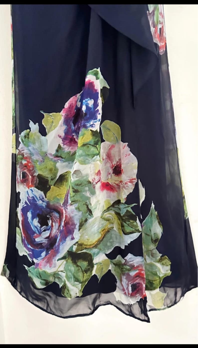 Exquisito vestido largo maxi azul marino con estampado floral de Adrianna Papell para la madre de la novia/el novio, talla 8 imagen 13
