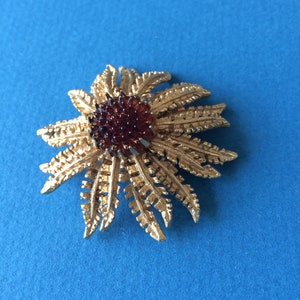 Sarah Coventry Flower Brooch 1960+