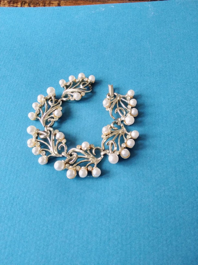 Kramer pearl and rhinestone bracelet c1960 image 3