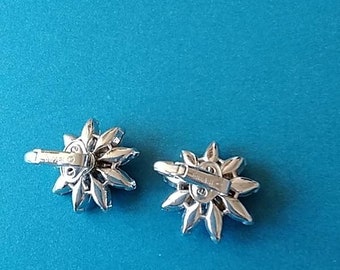Trifari Flower Clip Earrings C1950 - Etsy