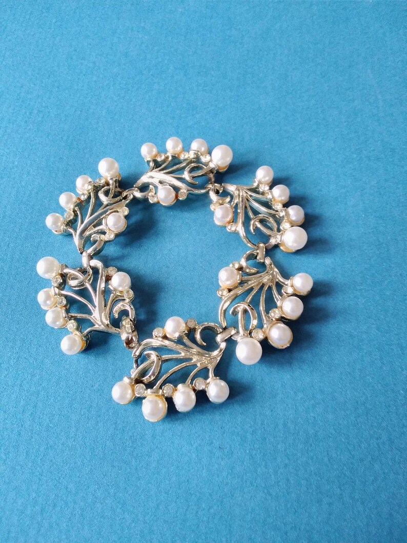 Kramer pearl and rhinestone bracelet c1960 image 1