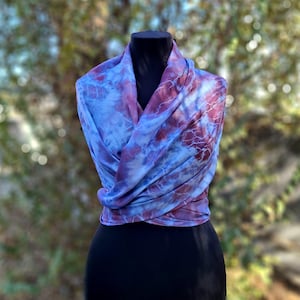 Bufanda de seda teñida a mano en azul claro marsala, chal batik 100% seda natural imagen 13