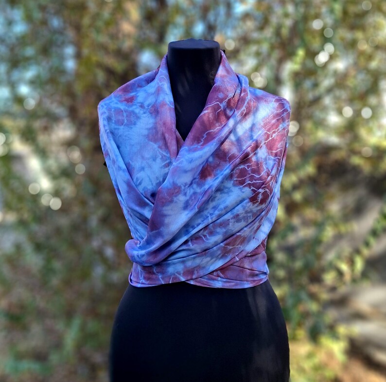 Bufanda de seda teñida a mano en azul claro marsala, chal batik 100% seda natural imagen 13