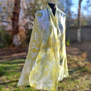 Bufanda de seda teñida a mano en color oro oliva, chal grande batik boho caqui 100% seda de morera
