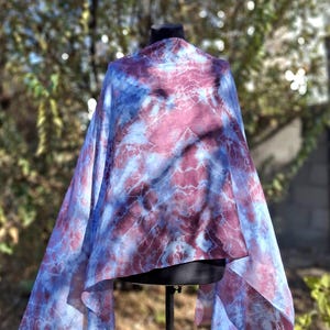 Bufanda de seda teñida a mano en azul claro marsala, chal batik 100% seda natural imagen 12