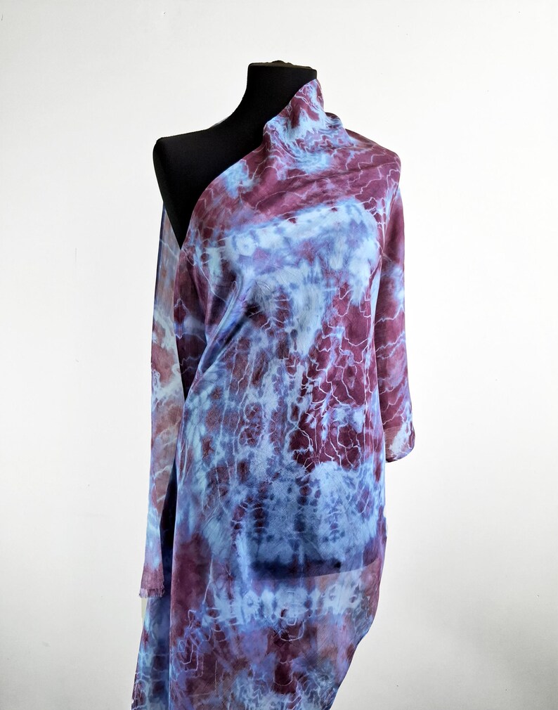 Bufanda de seda teñida a mano en azul claro marsala, chal batik 100% seda natural imagen 10